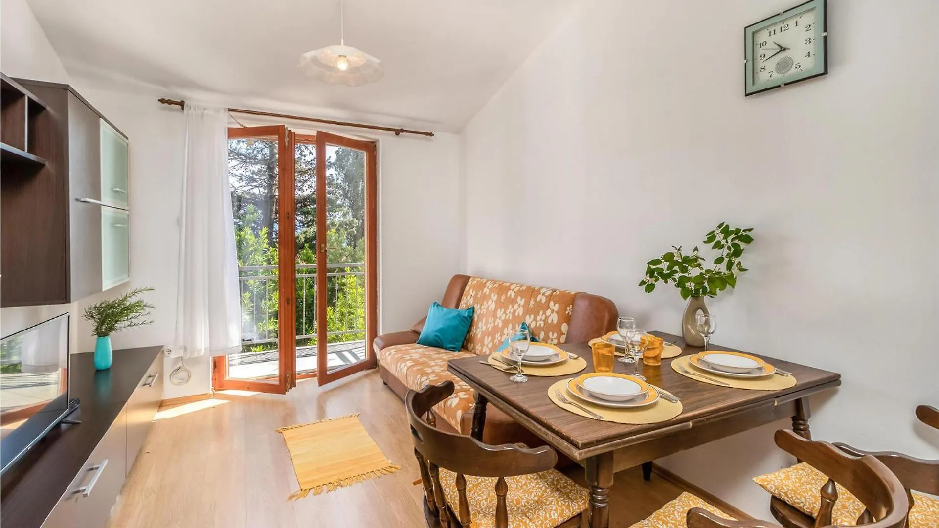 Lovely Apartment In Novi Vinodolski With Kitchen