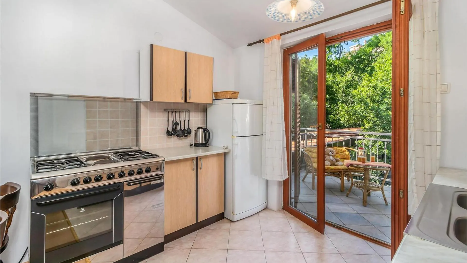 Lovely Apartment In Novi Vinodolski With Kitchen